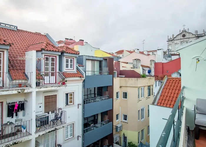 Charming 1Br With Terrace Views Of Bridge | By Airnest