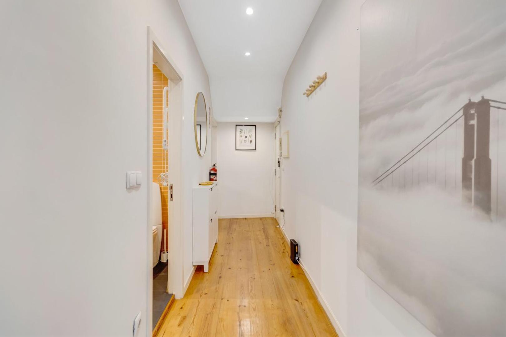 Charming 1br With Terrace Views Of Bridge | By Airnest *